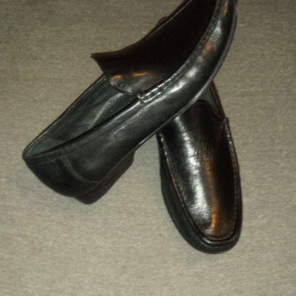COLE HAAN AUTHENTIC LEATHER SHOES - Picture 4 of 7